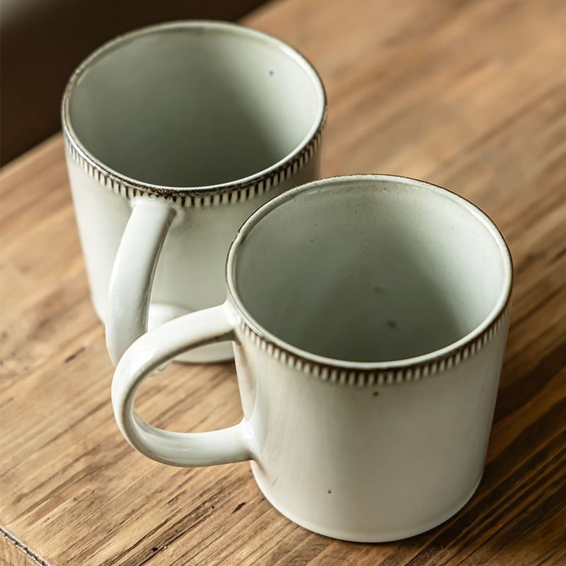 Taza de cerámica de estilo japonés Taza retro Taza de agua doméstica al por mayor Taza de desayuno Taza de café de gran capacidad de restaurante