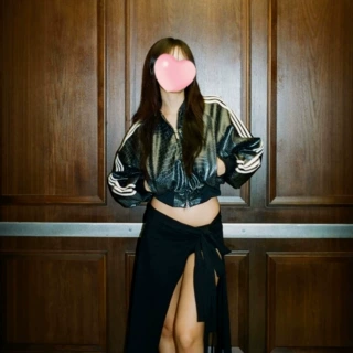 现-正确版本韩系 jennie同款 辣妹风不规则下摆开叉系带半身裙