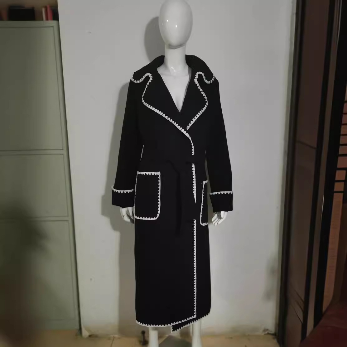 Women's Clothing autumn and winter windbreaker temperament commuter coat shell embroidered lapel women's lace up double sided woolen coat_voghion.com