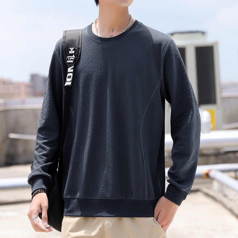 Темно -серой