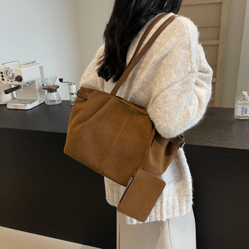 Cross-Border Korean Style Niche Large Capacity Tote Bag For Women 2026 New Season Suede Casual Commuter Handbag Shoulder Bag - Thumbnail 3