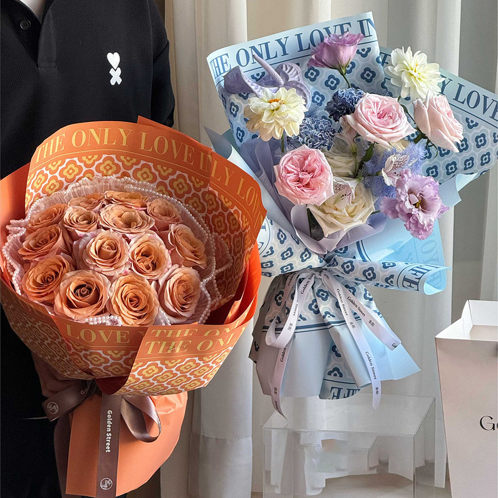 LiZhiRan papel de pluma cuatro hojas ramo de flores impermeable engrosado florista de papel de embalaje hecho a mano de dos colores elegantes