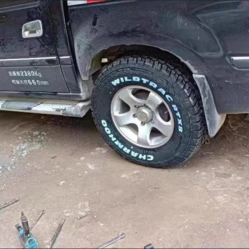 Off-Road Tires 215/235/245/265/65/70/75R15R16R17 Pickup Truck Tires At/Mt Tires