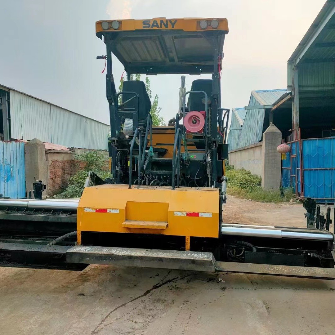 精品三一SAP45-8伸缩摊铺机，二手维特根摊铺机