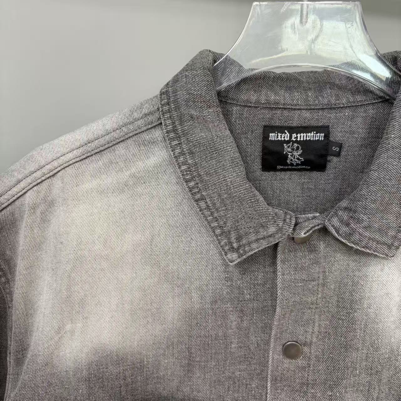 Camicia di jeans uomo con stampa paisley mixed&emotion stile_voghion.com