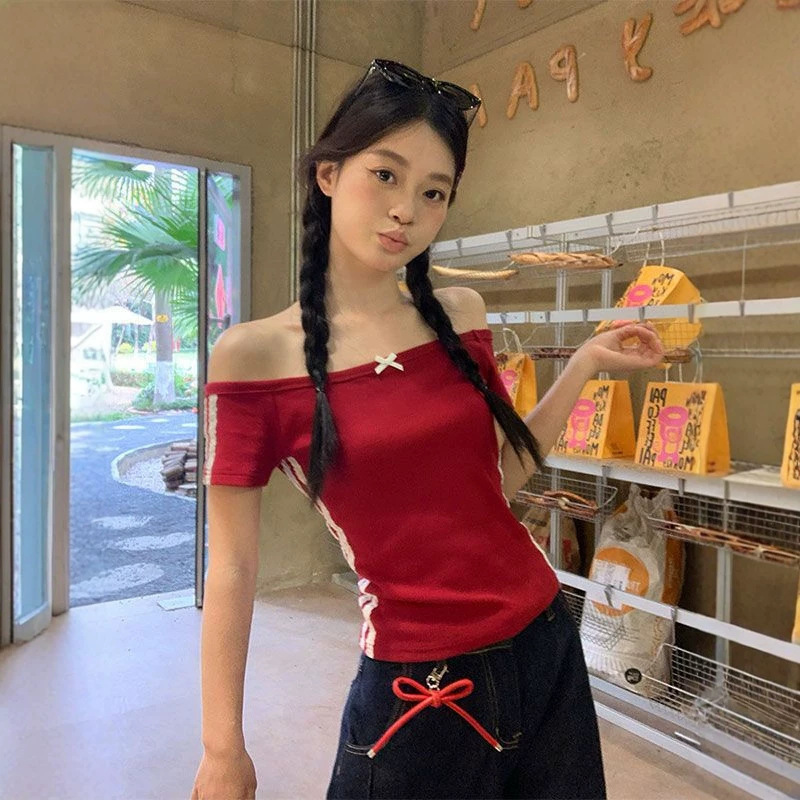 American-Style Spicy Girl Red Off-Shoulder Short-Sleeve T-Shirt for Women, Summer Lace Striped Slim-Fit Design Top Trendy
