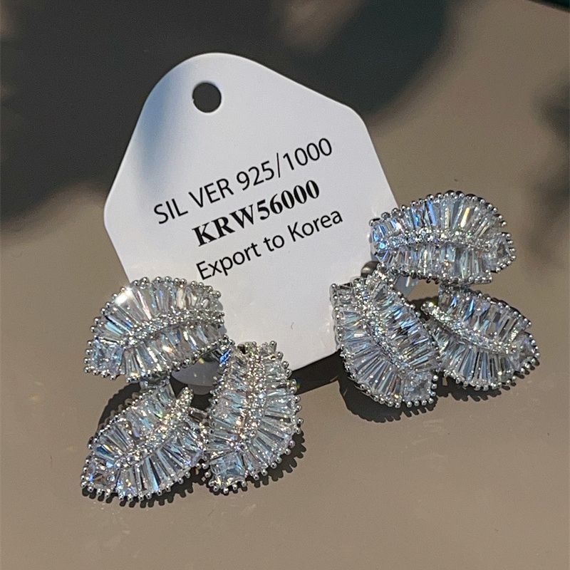 1 Paire Luxueux Style Moderne Feuille Placage Incruster Le Cuivre Zircon Des Boucles D'oreilles display picture 2