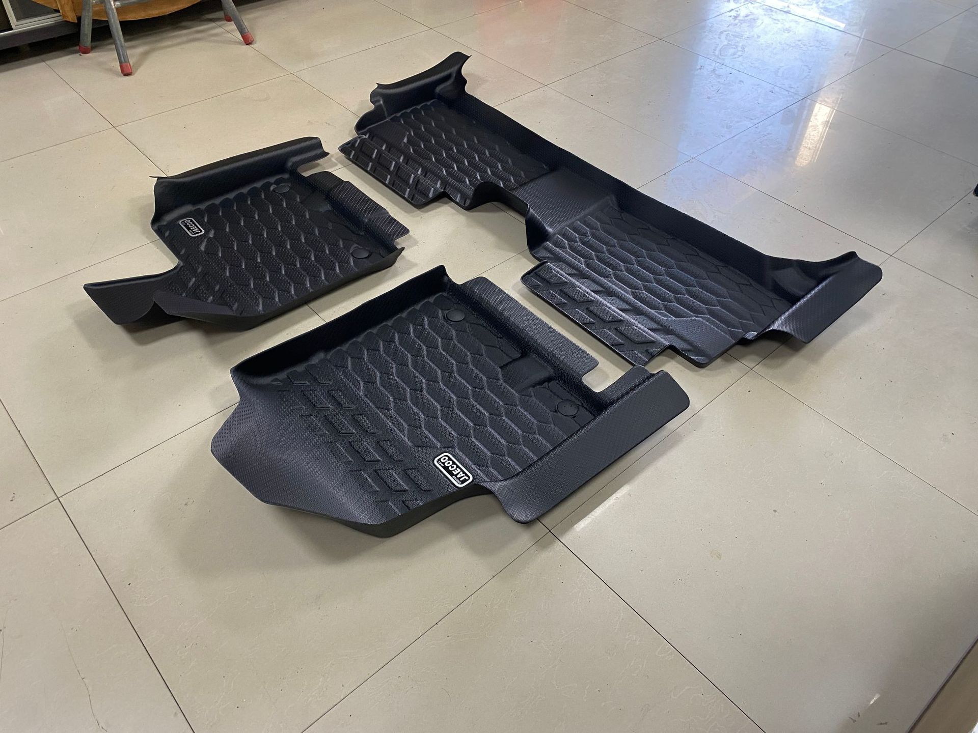 Jaecoo J5Ev 4-Door Right-Hand Drive Special Vehicle-Specific Tpe Floor Mats, Environmentally Friendly, Wear-Resistant, Non-Slip, Waterproof
