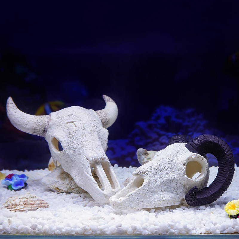 Decoración de calavera de resina Esquina en blanco y negro Cabeza de vaca y oveja Acuario Desert Micro Paisaje Artesanía Animales Huesos Explosiva