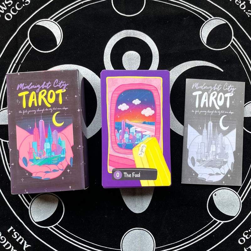 Tarocchi in versione inglese di grandi dimensioni (7*12 cm) con istruzioni cartacee e carte oracolari._voghion.com