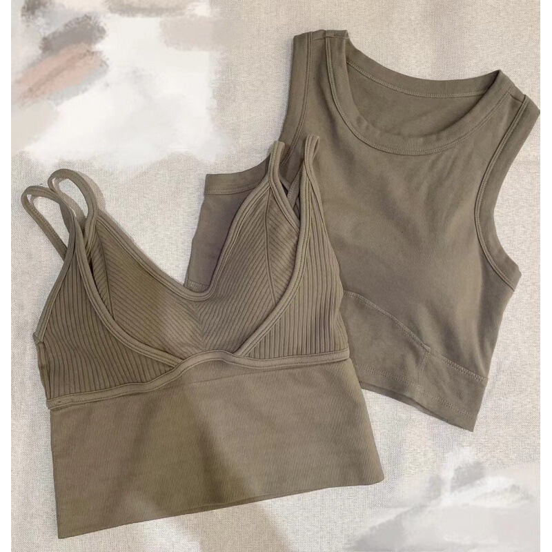 Stretch sleeveless slim-fit short vest with chest pad women's spring wear anti-exposure undershirt top Stretch sleeveless slim-fit short vest with chest pad women's spring wear anti-exposure undershirt top
