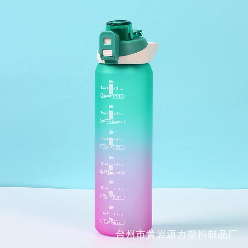 Nueva moda de gran capacidad al aire libre esmerilado taza de plástico gradiente deportes botella de agua portátil colorido espacio taza de beber directa