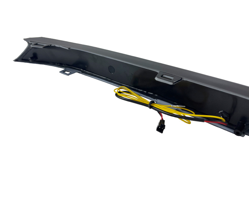 Suitable for 24-26 Toyota RuiFang CROSS modified front grille lights, LED sequential turn signal daytime running lights, and through-light design