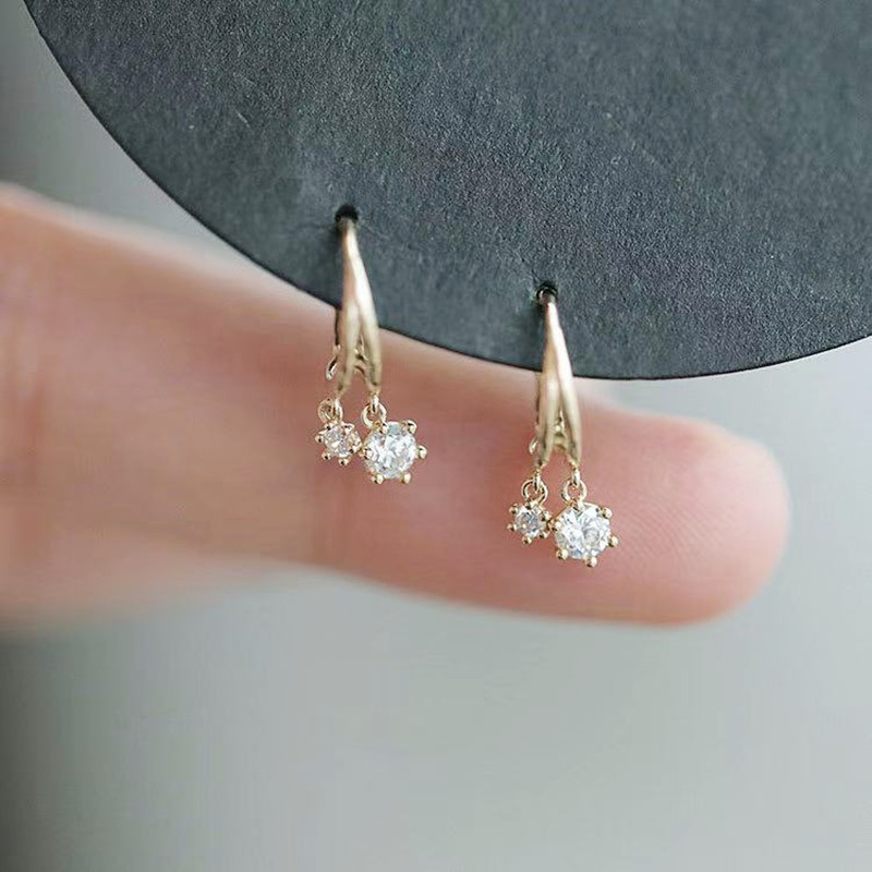 3g Weight Copper Ear Needle Material Rhinestones Inlay Material 1 Pair Simple Style Round Inlay Copper Rhinestones Copper Earrings