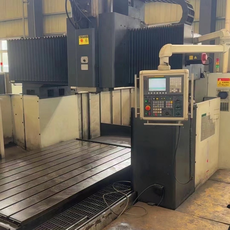 处理二手海天HTM-GLU23龙门加工中心BT50主轴锥度机床重量:36t