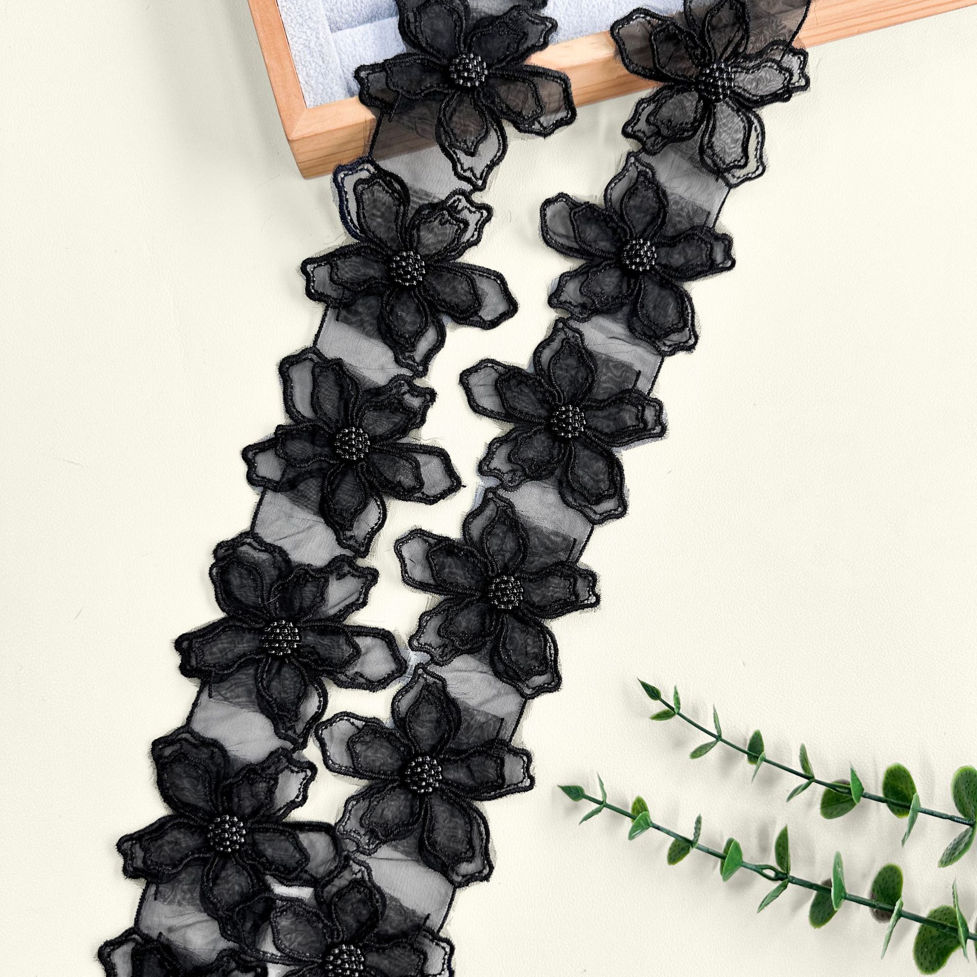 Material de malla de encaje de flores multicolor con decoración de perlas Ropa para niños Accesorios para el cabello Zapatos y sombreros Accesorios para textiles para el hogar image 11