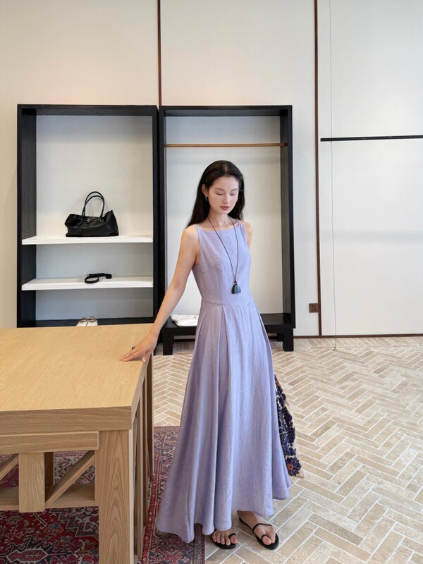 DIGM ミニマリストハイエンドパール光沢のあるテンセルアセテートサスペンダースカート 2025 春夏ウエストドレス女性 A10950|undefined