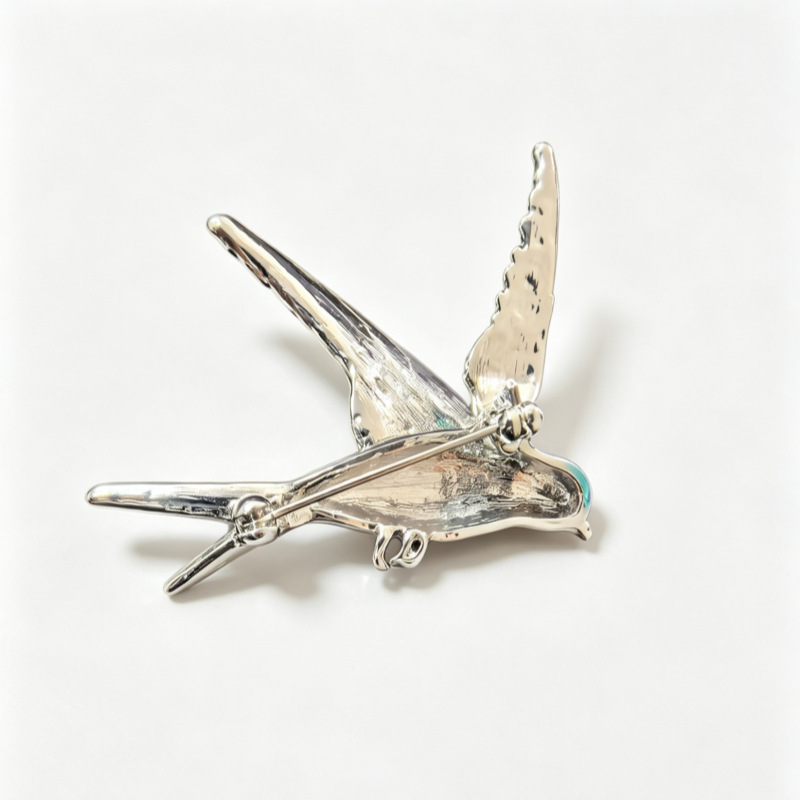 Chinese-Style Retro Enamel Animal Brooch, Elegant and Luxurious Swallow Brooch, Bird Pin, Versatile Clothing Accessory, in Stock