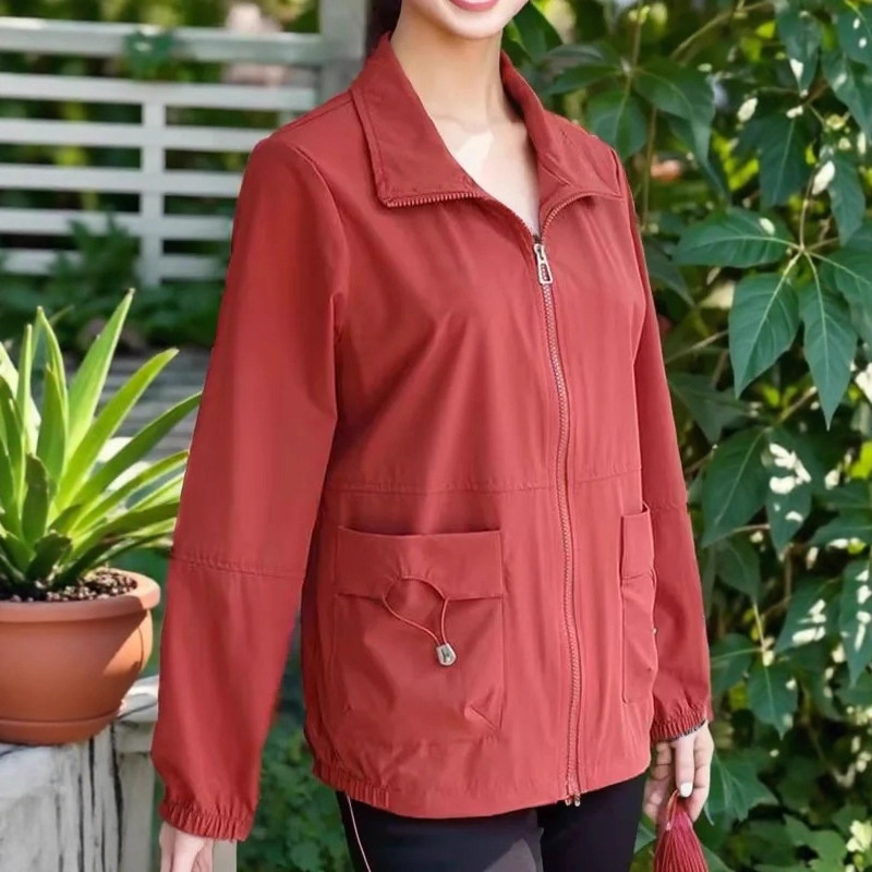 New Versatile Trench Coat for Moms, Spring and Autumn Jacket, 2025 Plus-Size Women's Short Coat, August
