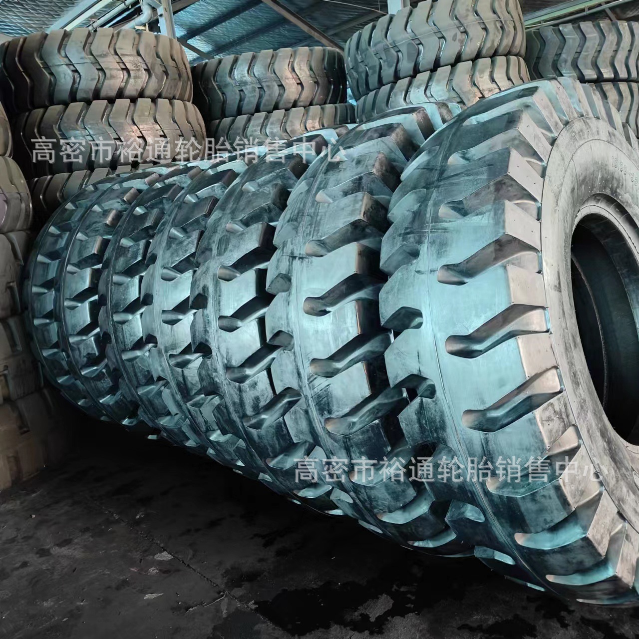 三角工程自卸车矿山轮胎18.00-33-25 港口斜交轮胎18.00-33R33R25