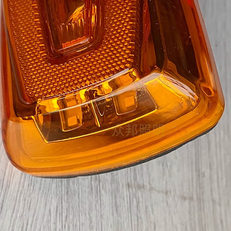 Suitable for Sinotruk Howo Ace Lions Rui Lion Teng Lion Cab Door Turn Signal LED