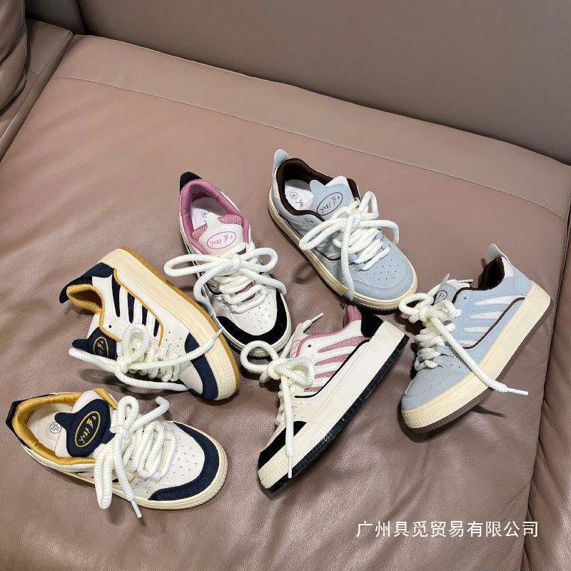 Large Size Women's Shoes 41-43 for Wide Feet, Niche Leather Casual Running Shoes for Women, Autumn and Winter