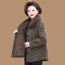 妈妈冬装洋气仿水貂绒外套中年女士毛呢中老年秋冬季加绒加厚棉衣