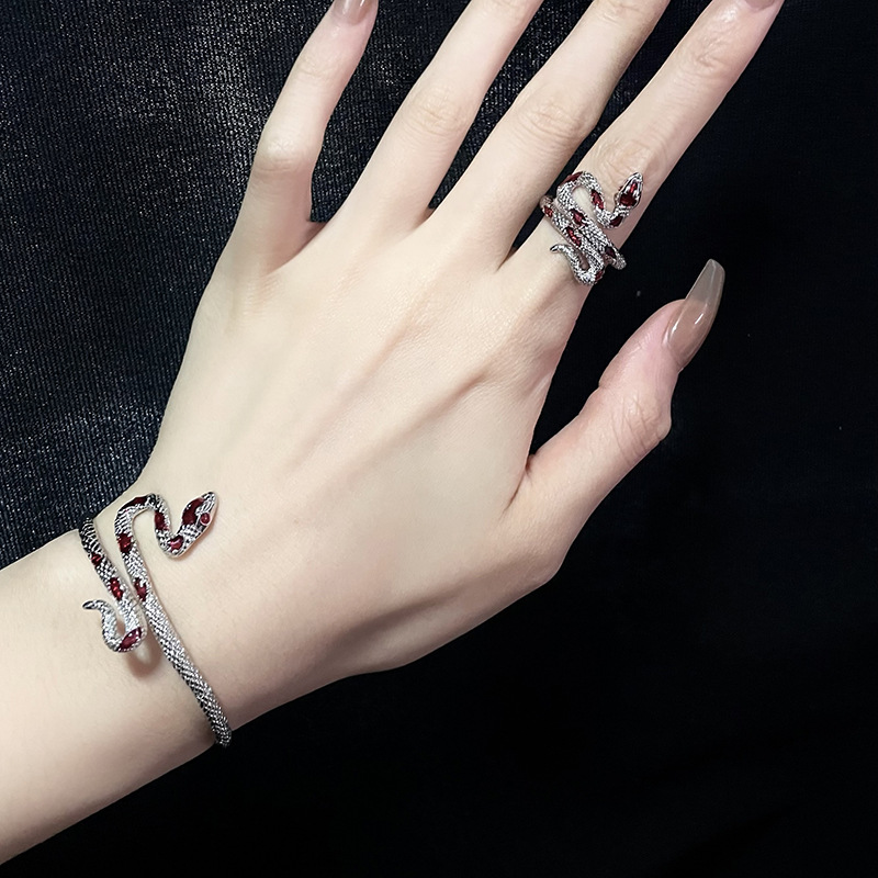 Snake Pattern Elegant Snake Alloy Enamel Silver Plated Women's Bangle