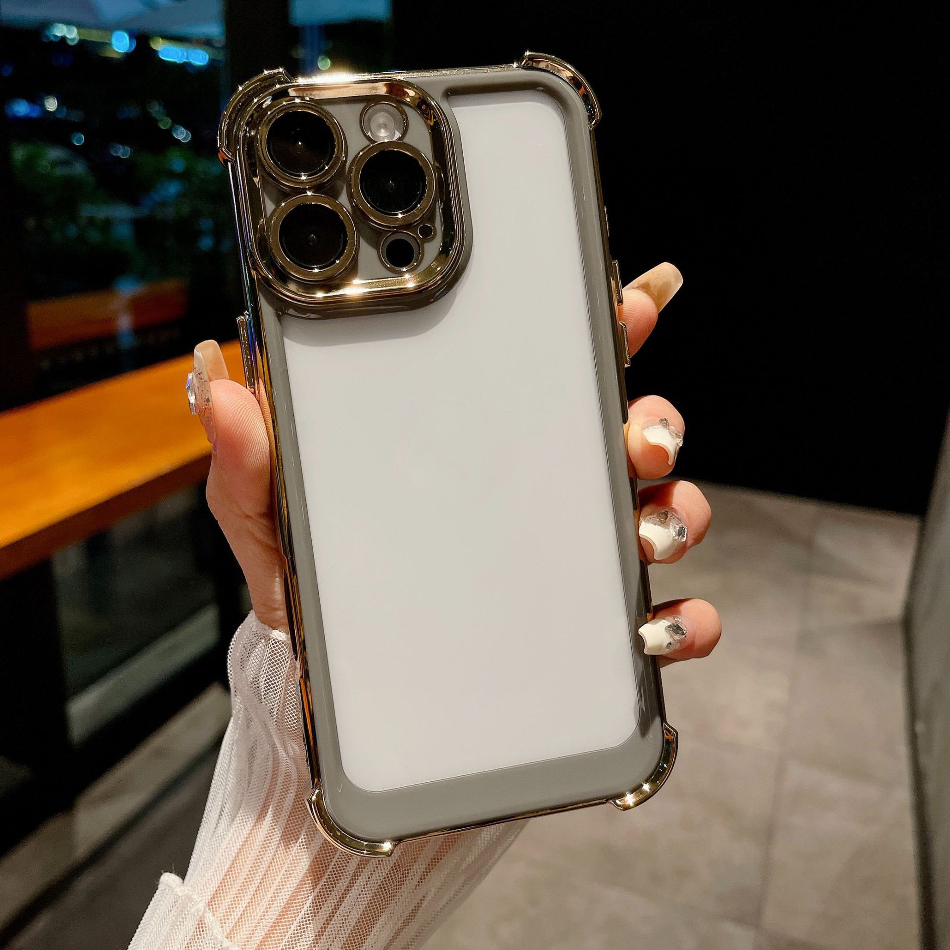 Aplicable para iphone17Promax caso de teléfono celular galvanizado de dos colores a prueba de caídas espaciales manzana 15 cubierta de sensación de alto nivel