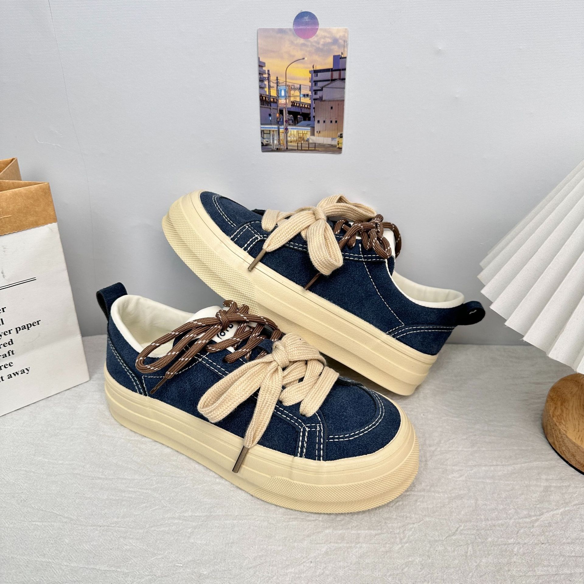 Yuanbo retro té con leche zapatos de lona niñas 2025 primavera y otoño suela gruesa japonesa negra marea nacional zapatos de suela blanda en nombre del cabello