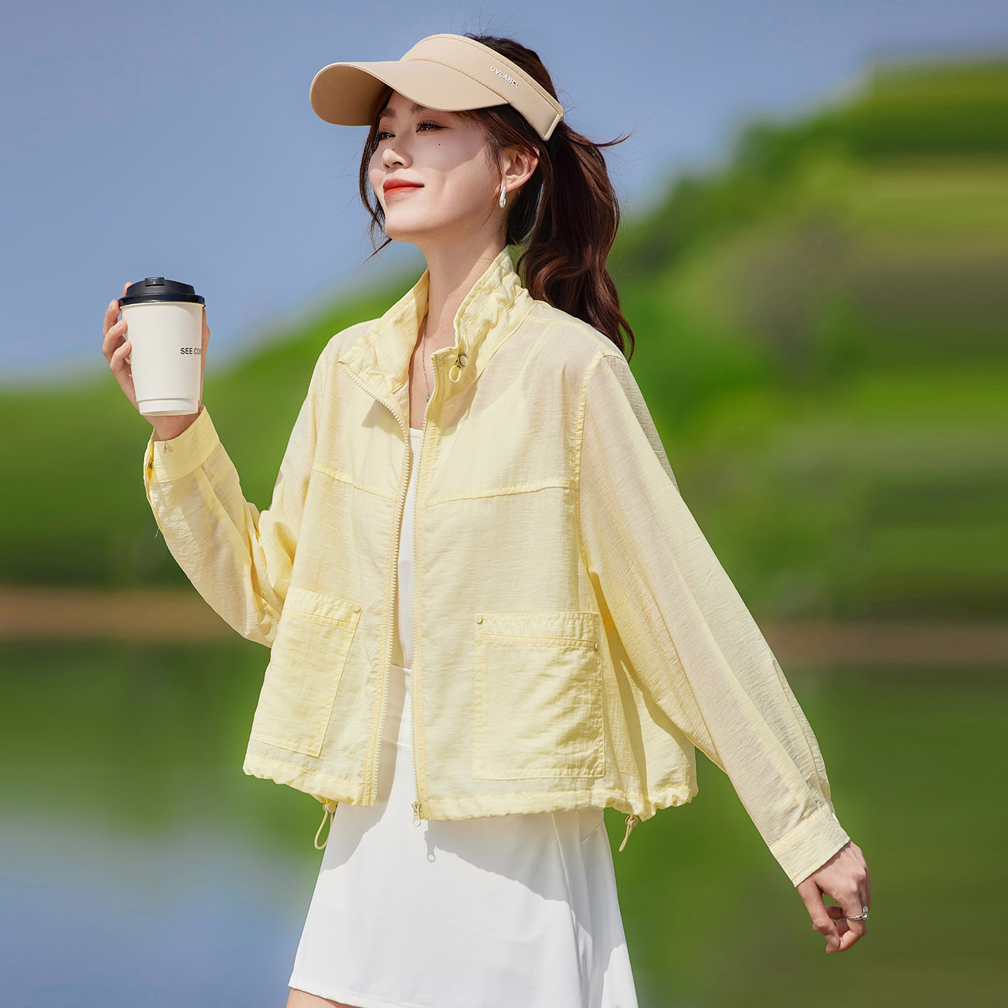 Áo chống nắng nữ cổ đứng dây rút tay dài 2026 mỏng nhẹ form rộng — màu vàng, màu đỏ