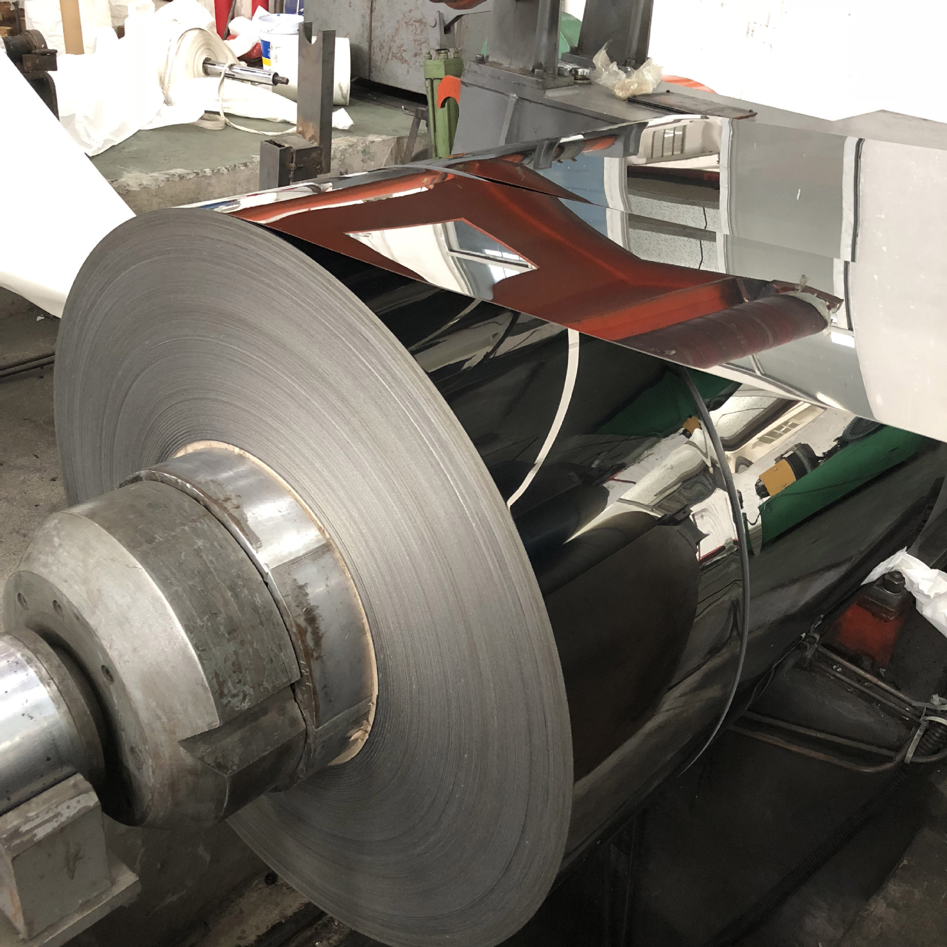 供应整卷439镜面亮面BA面不锈钢卷材带磁性不锈铁卷板可开平分条