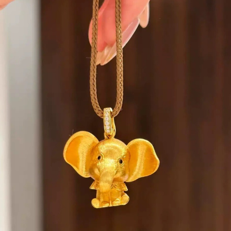 New Chinese-Style Bib Gold-Colored Brushed Dumbo Pendant Braided Rope Necklace for Women, Light Luxury, High-End Feel, Vintage Versatile