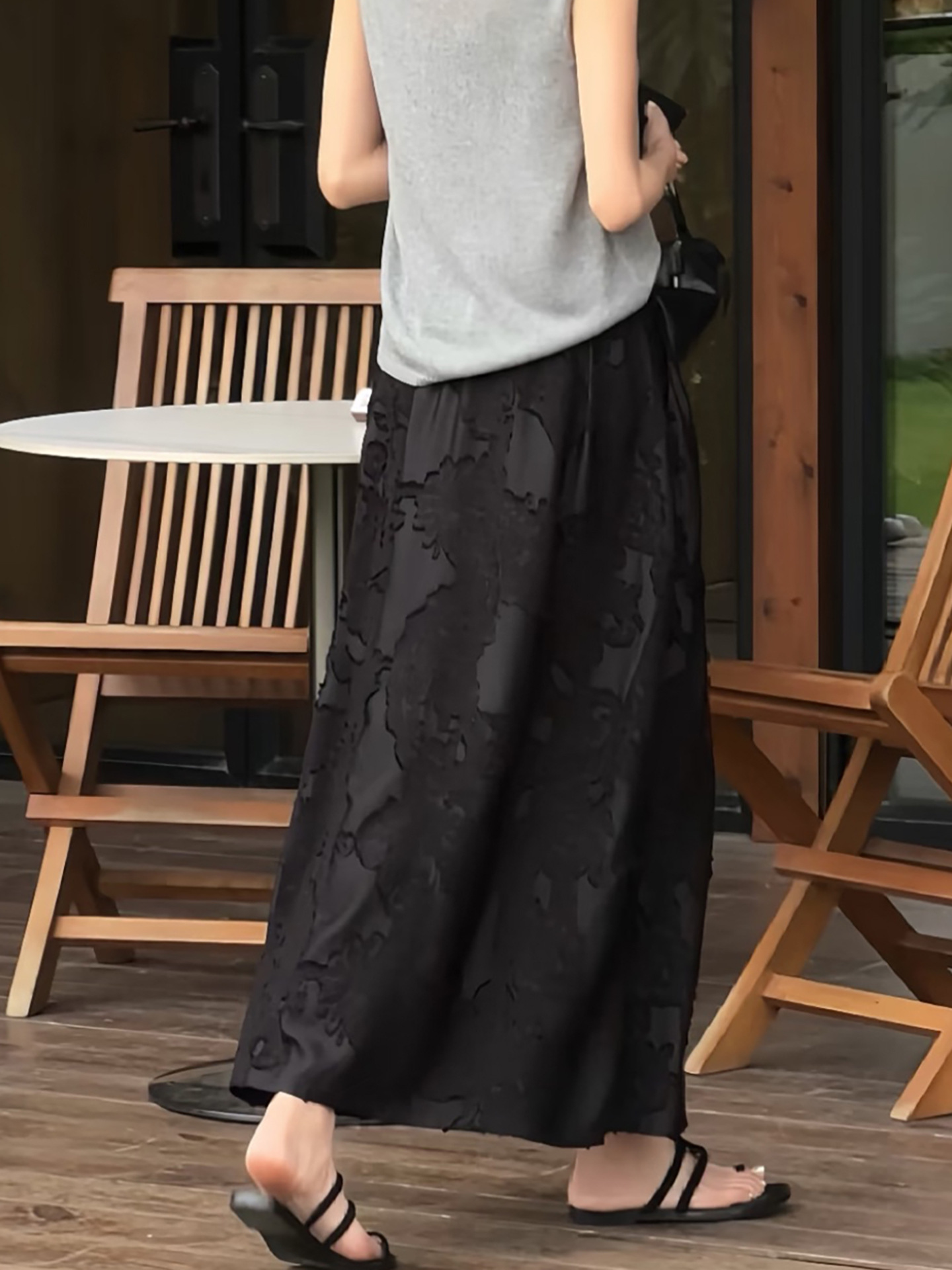 Váy nửa thân dài thêu hoa văn kiểu Trung Quốc cao cấp, co giãn đa năng mùa hè — đen, Màu trắng nhạt