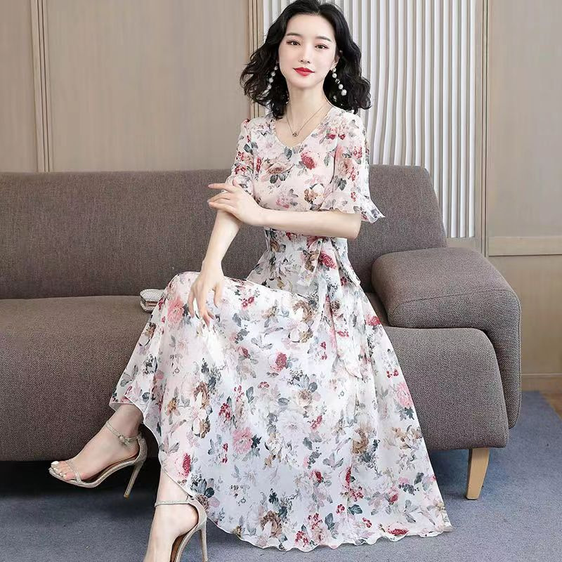 2025 Summer Short-Sleeved Dress Plus Size Waist Slimming Mid-Length Round Neck Fashionable Floral Short-Sleeved Dress for Women