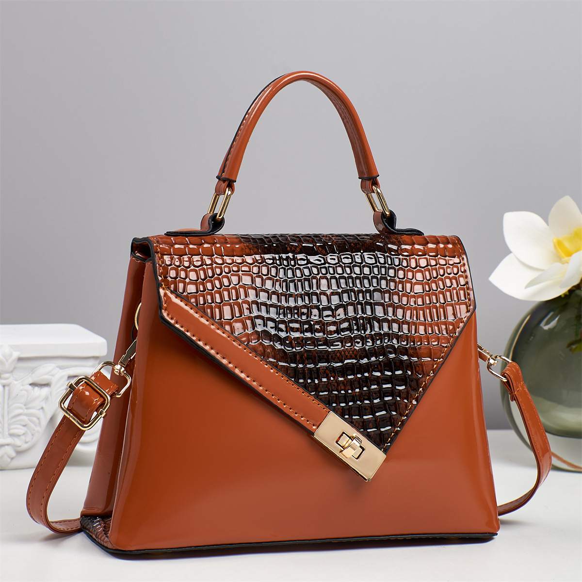 2025 primavera nuevo estilo bolso de mujer bolso grande europeo y americano bolso portátil de cuero suave de gran capacidad mensajero de un solo hombro bolso de mujer