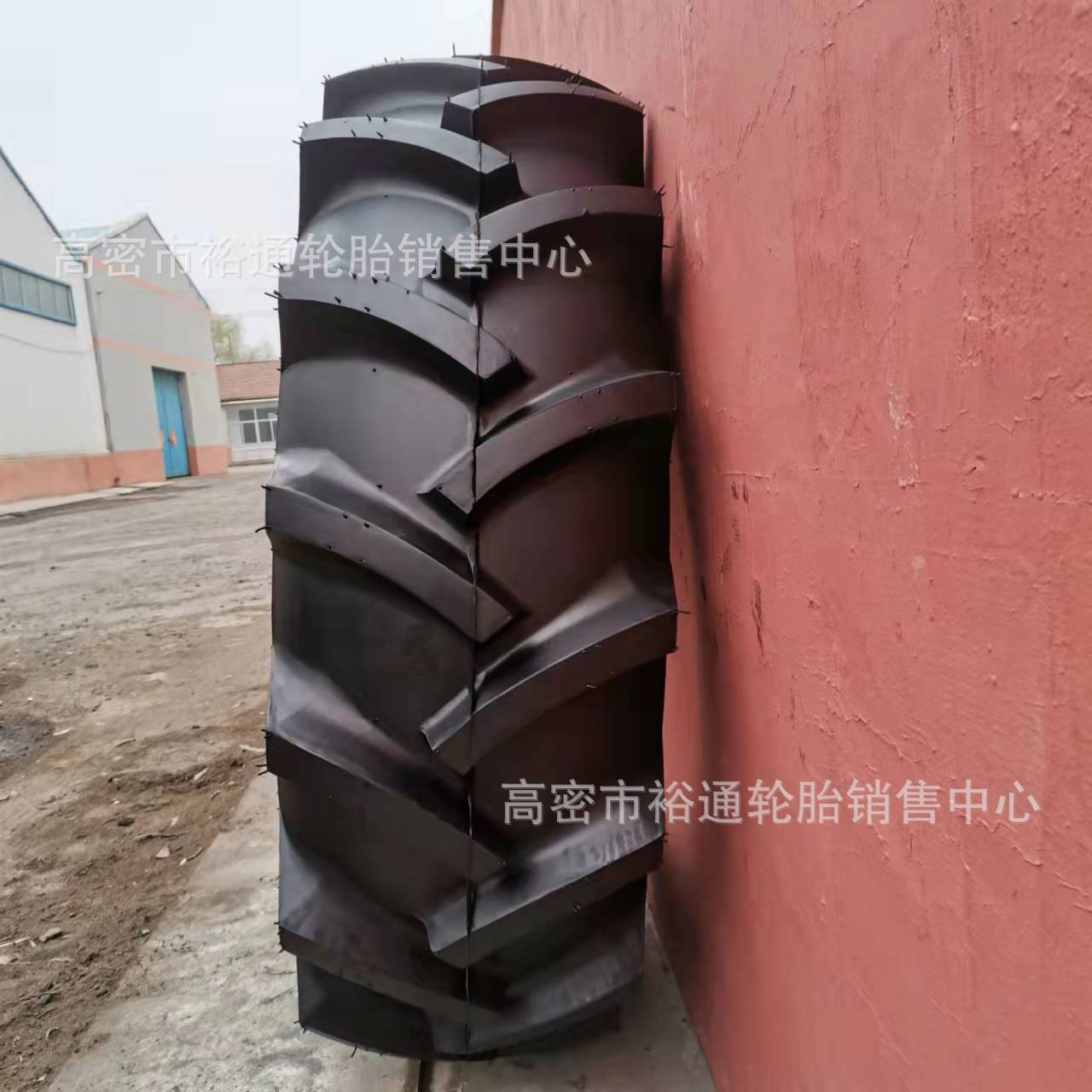 雷沃农用拖拉机轮胎14.9-24-26-28-30 R-1平地人字轮胎18.4-34-38