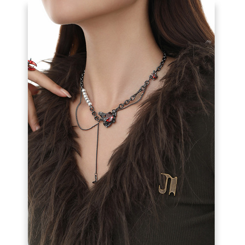 Dark Butterfly Pearl Earrings for Women Hip-Hop Style High-End Elegance Exquisite 925 Silver Needle Earrings Retro Cross-Border Wholesale Earrings