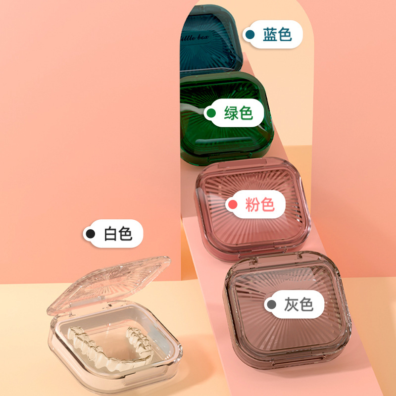 Caja de tirantes portátil de viaje pequeña joyería hisopo de algodón caja de almacenamiento de plástico sellado transparente a prueba de polvo caja de tirantes al por mayor