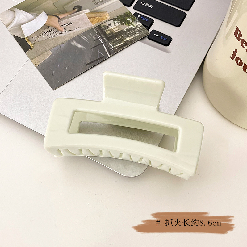 Milk white square 8.6cm