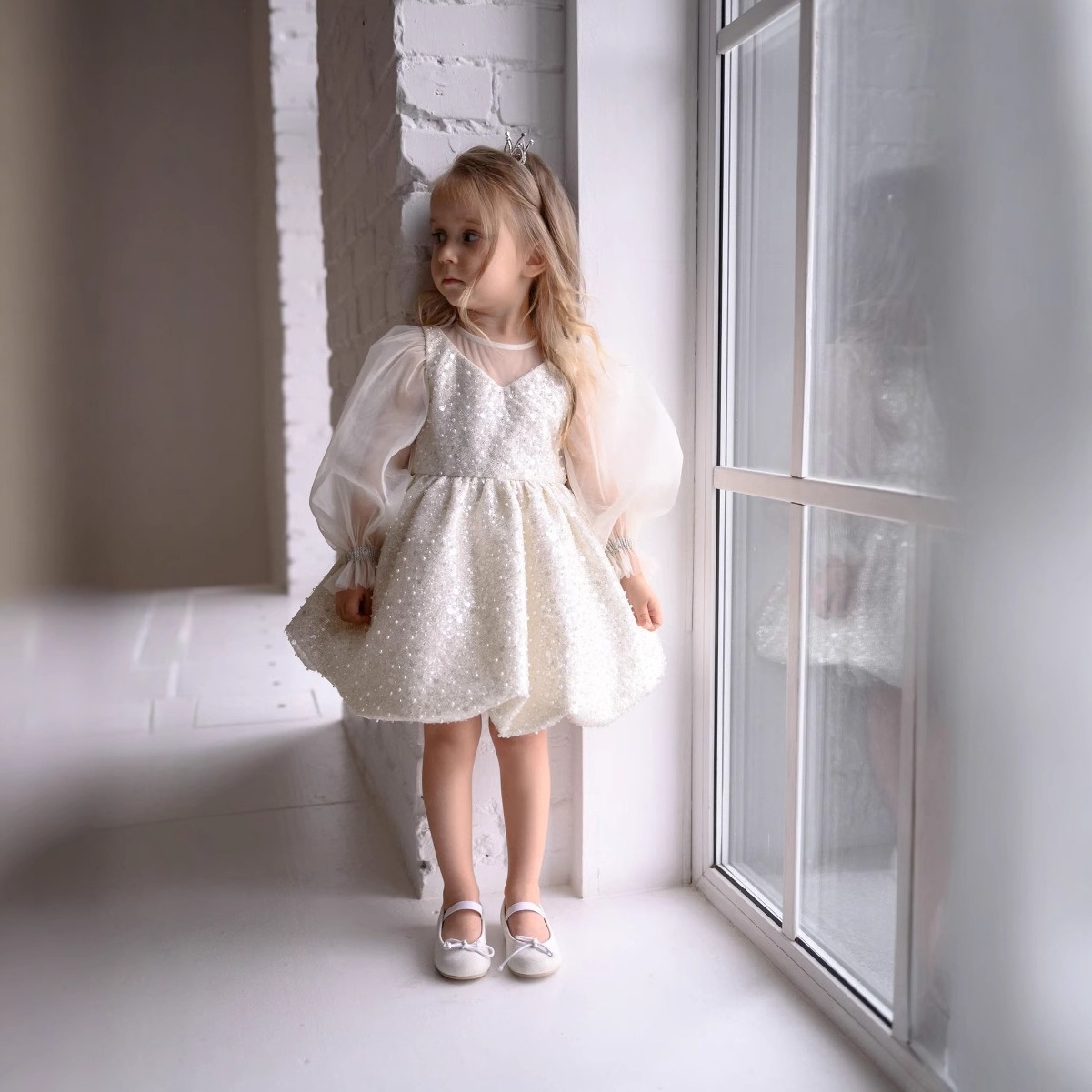 Paillettenbesetztes Prinzessinnenkleid für Kinder, Blumenmädchenkleid für den ersten Geburtstag, Laufstegkleid für Babys, Hochzeitskleid für Mädchen 【Vorbestellung | Versand in 15 Tagen】_voghion.com