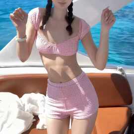 新款可爱少女纯欲小香风感格子小胸保守平角裤分体游泳衣女泳装