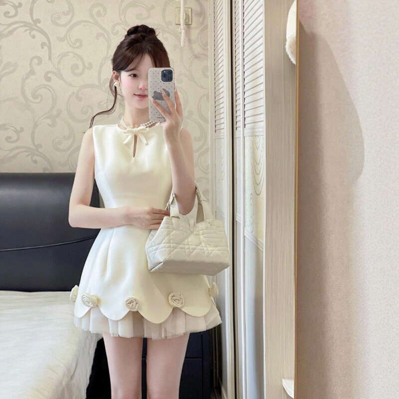 Elegant Solid Color Bowknot Mesh Patchwork 3D Floral Dress for Women, Summer High-End Waist-Cinching Short Dress with a Refined Vibe