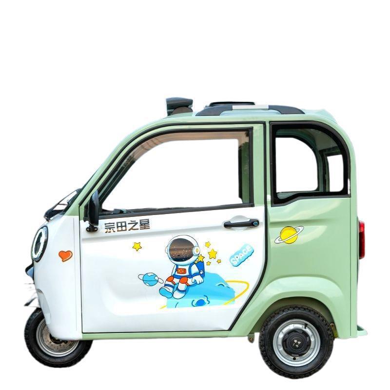 Triciclo Eléctrico Cerrado con Capacidad de Carga de 200 kg para Traslado de Niños