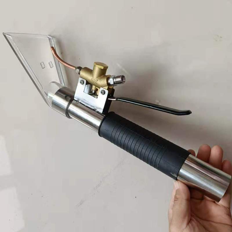 掃除機は透明に頭を変えます。|undefined