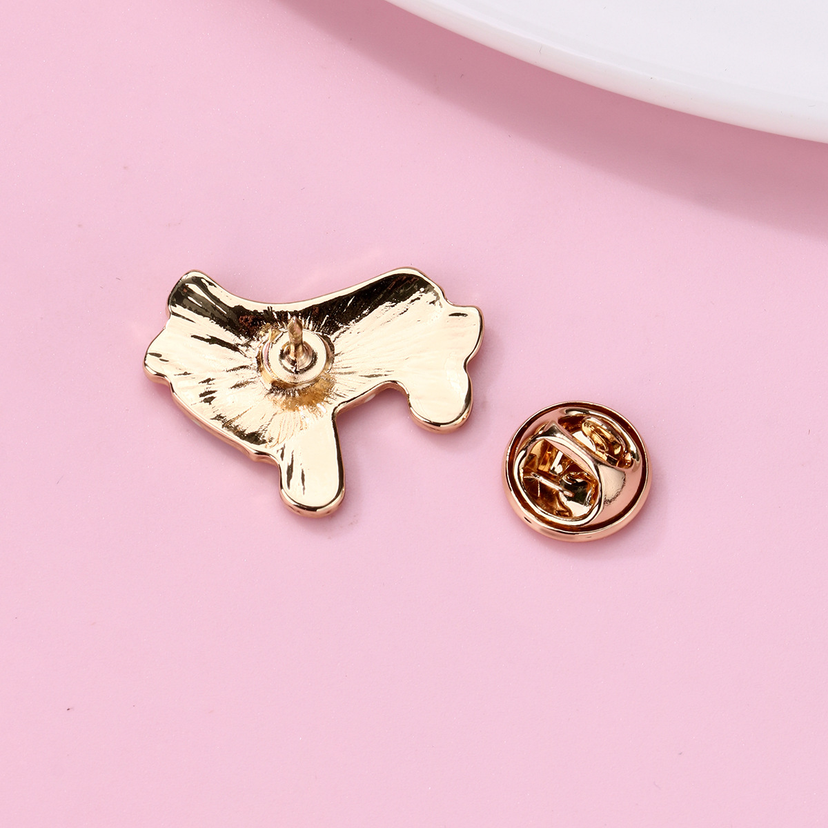 9g Weight Brooches Classification Daily Occasion Alloy Material Basketball, Football Pattern All Seasons Season Unisex Gender Plating Design Cute, Modern Style Style Cute Modern Style Pin Basketball Football Alloy Plating Unisex Brooches 10