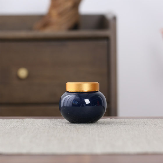 Mini tea jar ceramic small size fragrant powder ointment celadon sealed storage jar Japanese small tea jar can be used as logo
