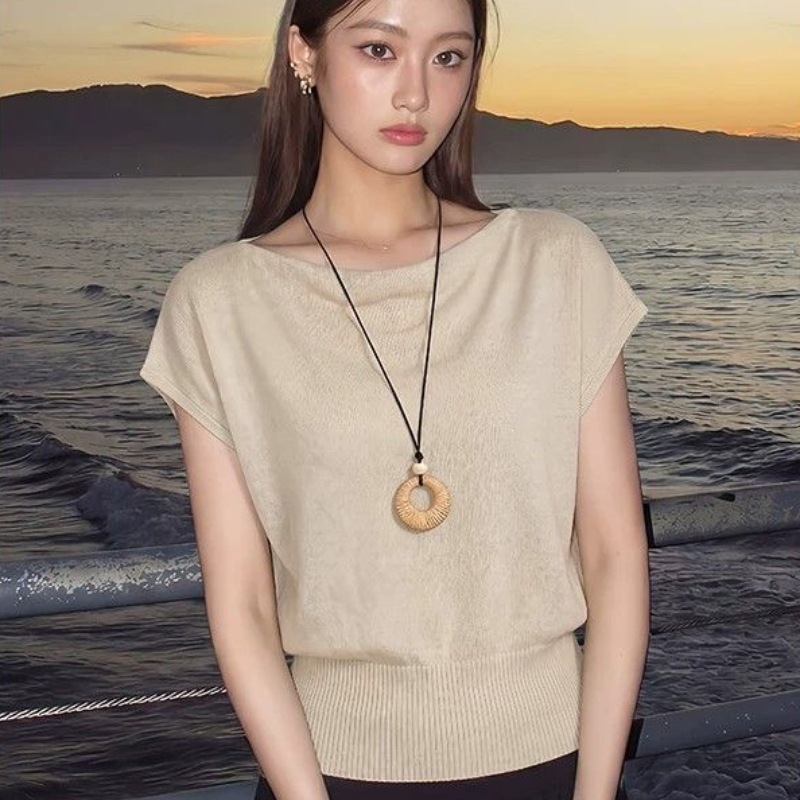 LC Korean Style Casual Fashion Short-Sleeve Knit Top for Women, Summer Versatile, Relaxed Fit, Slim Waist, Flattering for Commuting (7.10)