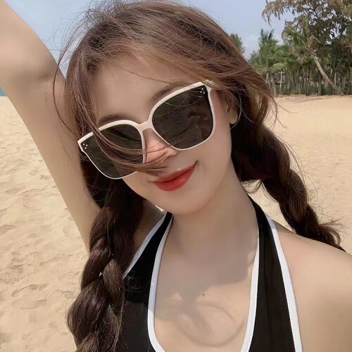 2025 new gm sunglasses Douyin, the same model, Korean sunglasses, fashionable street photography, rice nail sunglasses, net red glasses, women