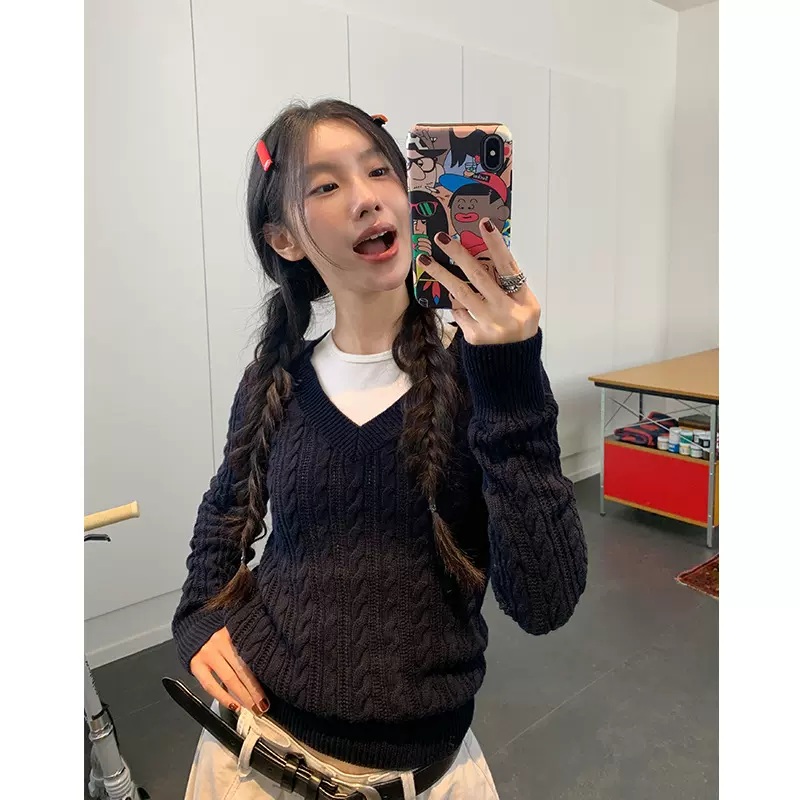 楠涛山羊绒麻花纹V领套头针织衫女秋冬韩系软糯显瘦内搭打底衫